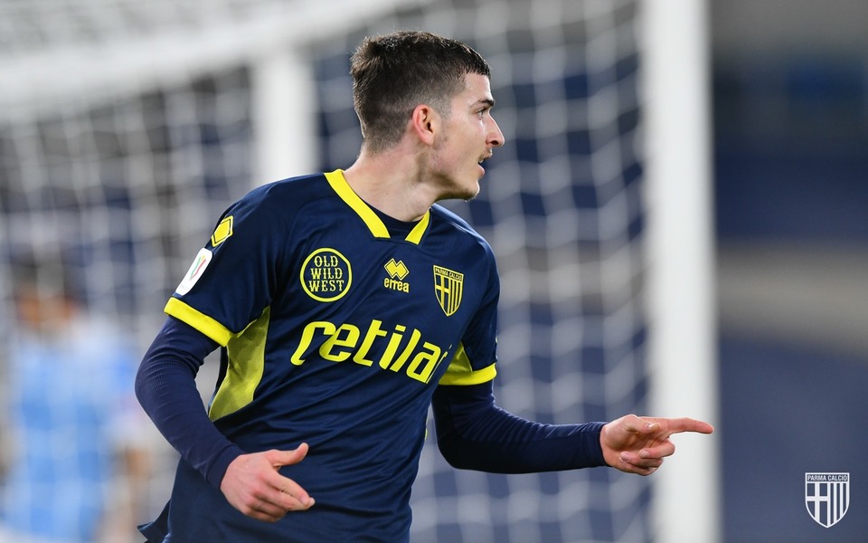 //i0.1616.ro/media/581/3142/38207/20000831/1/mihaila-parma-1.jpg