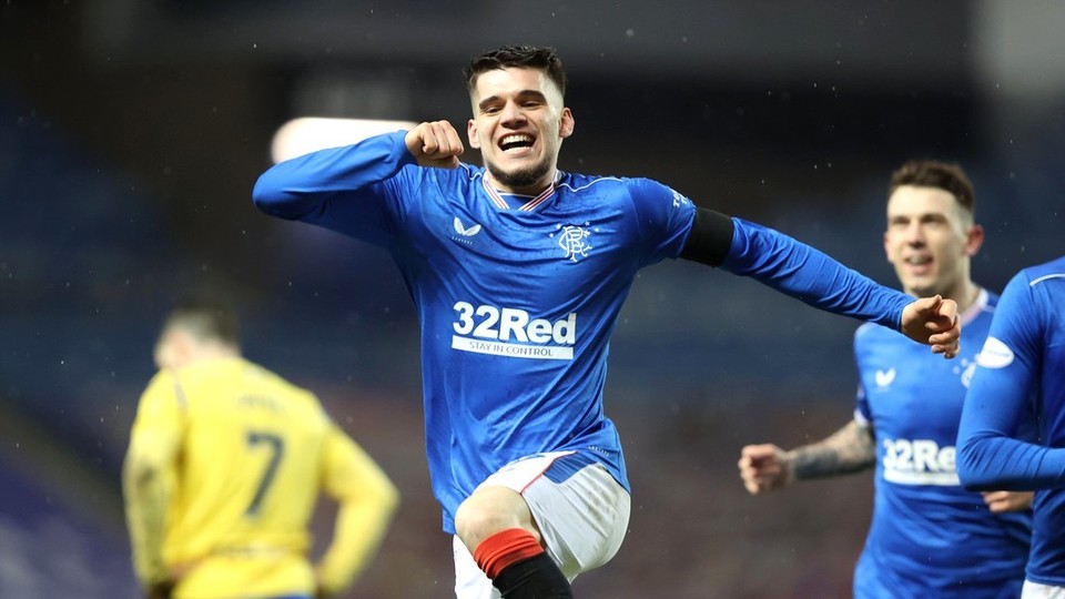 //i0.1616.ro/media/581/3142/38207/20018631/1/ianis-hagi-2.jpg