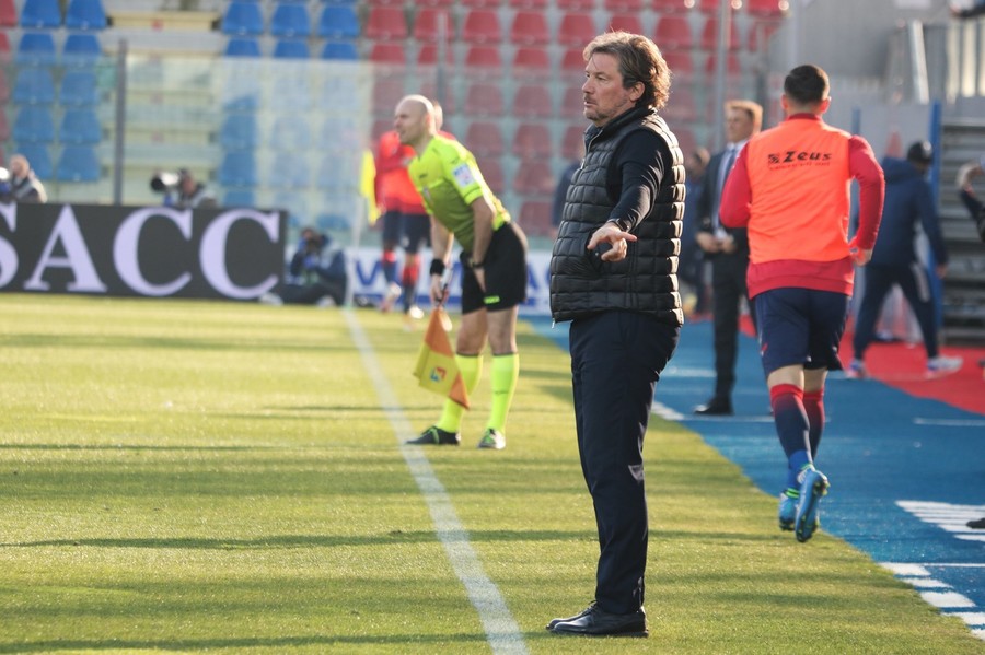 Giovanni Stroppa, demis de la Crotone după eşecul cu echipa lui Răzvan Marin, Cagliari 