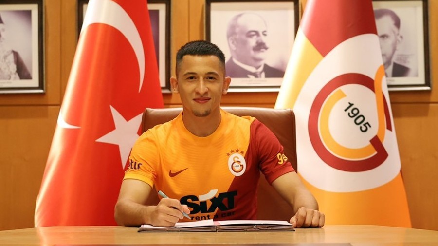OFICIAL | Olimpiu Moruţan a fost prezentat de Galatasaray şi va fi coleg cu Alex Cicâldău 