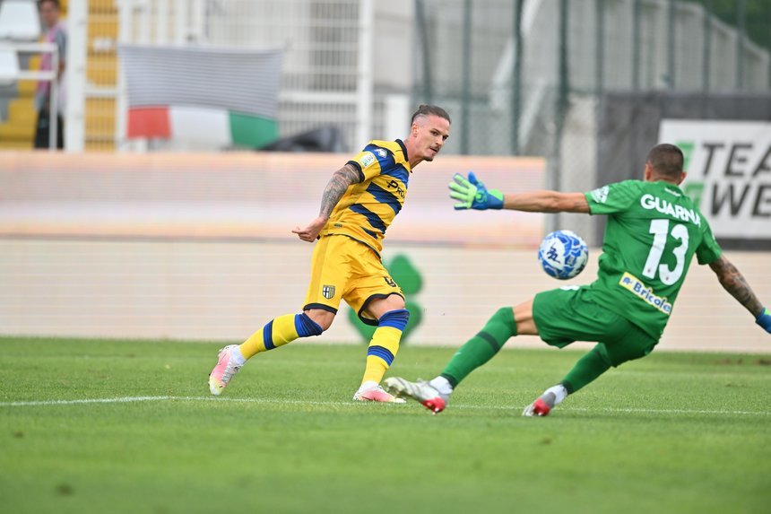 Veşti bune pentru Edi Iordănescu. Dennis Man a înscris un gol pentru Parma în Serie B