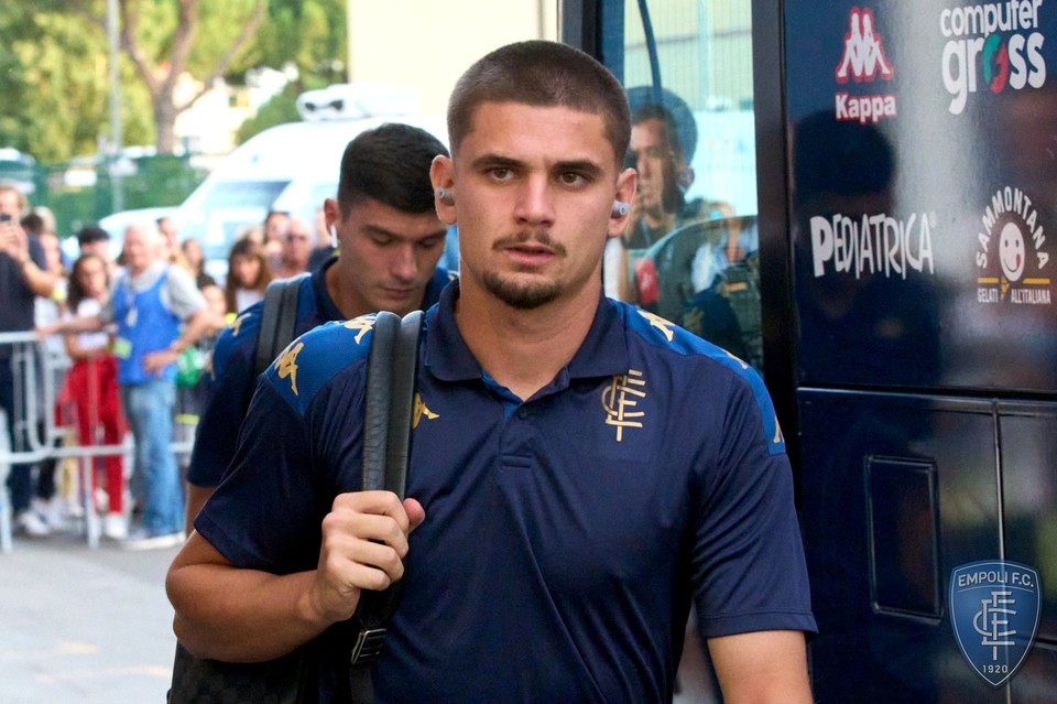 //i0.1616.ro/media/581/3142/38207/21320655/1/razvan-marin-123.jpg