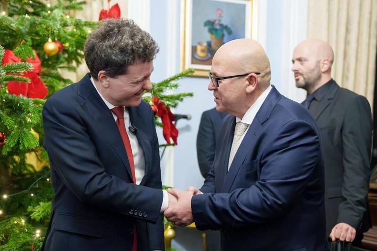 Un internaţional român, prezent la vizita lui Nicuşor Dan în Regatul Unit: „Este o onoare”