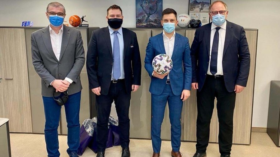 Ultimele pregătiri pentru EURO 2020 cu spectatori la Bucureşti! O delegaţie UEFA a venit în România