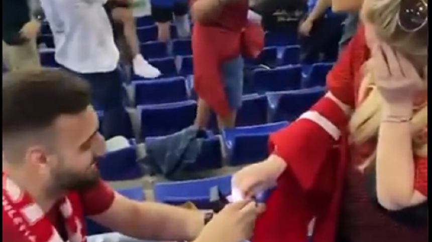 VIDEO | Amintire de neuitat! Cerere în căsătorie la meciul de deschidere al Campionatului European