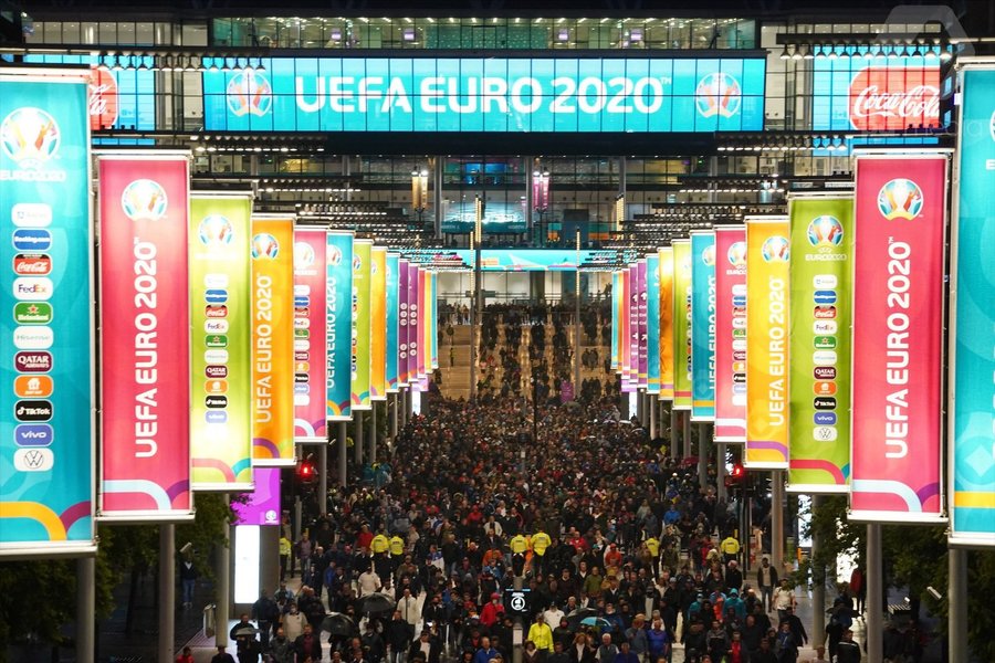 ULTIMA ORĂ | Guvernul britanic a stabilit câţi spectatori vor putea asista la semifinalele şi finala EURO 2020, pe Wembley. Reacţia UEFA