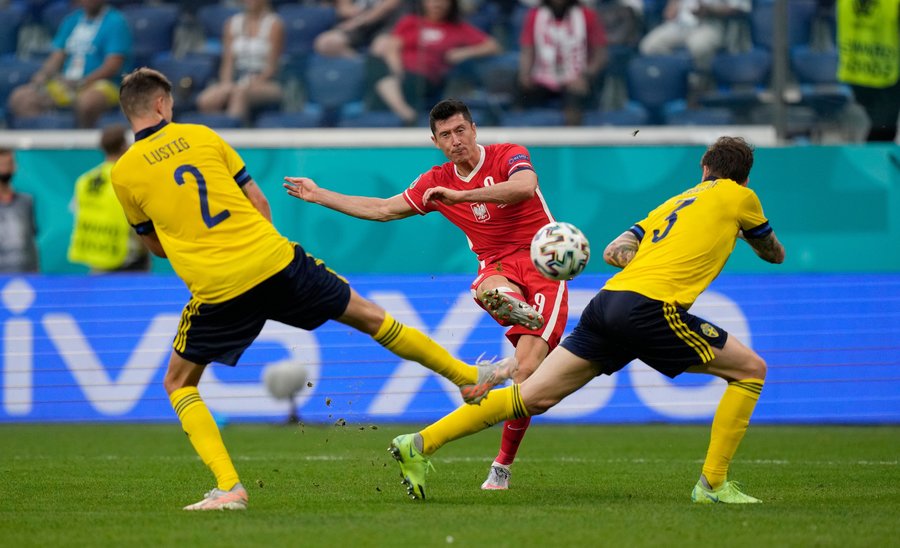 Lewandowski nu şi-a ascuns dezamăgirea după eşecul Poloniei la EURO 2020. "O mare înfrângere, va fi greu de acceptat"