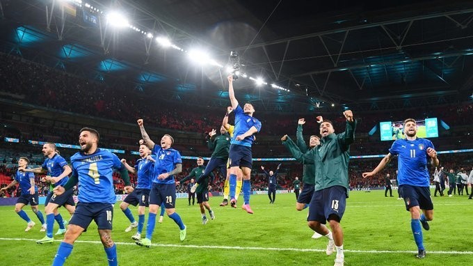 VIDEO | Italienii au sărbătorit pe străzile din Roma calificarea în finala EURO 2020