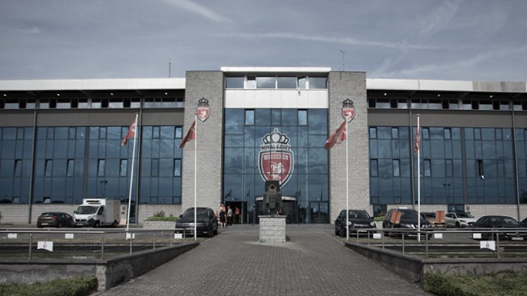 Focar de coronavirus la o echipă din Belgia! Nouă fotbalişti şi trei alţi angajaţi au fost testaţi pozitiv cu COVID-19