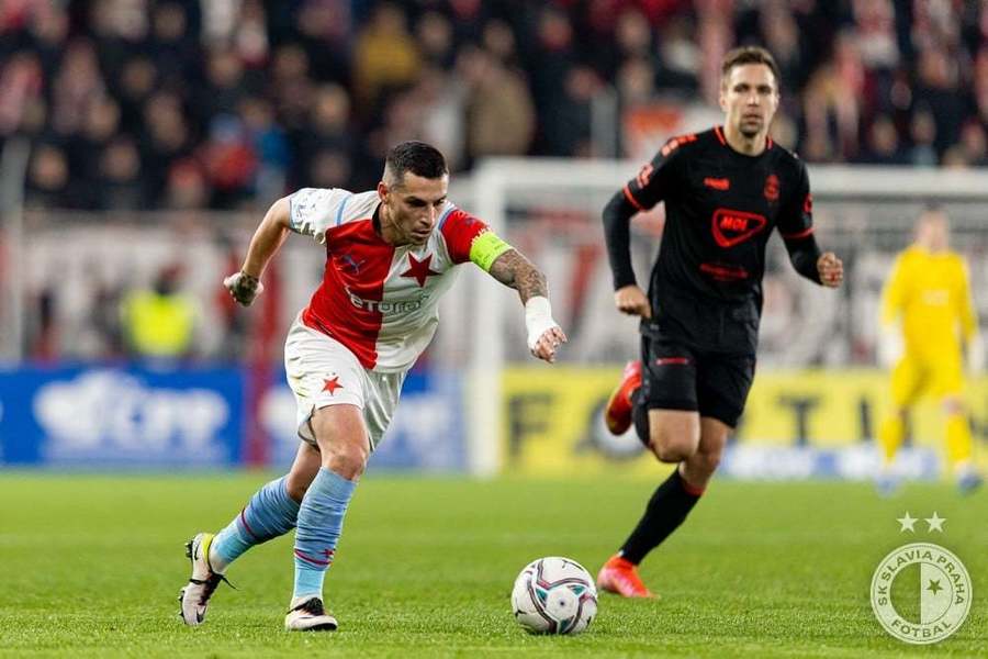 După penalty-ul ratat la naţională, Nicolae Stanciu a recidivat şi la echipa de club