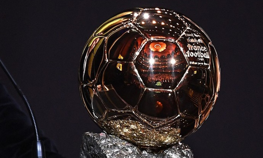 Cine ar fi câştigătorul Balonului de Aur 2021! Clasamentul final a fost „strecurat” pe internet. Dezastru pentru Ronaldo 