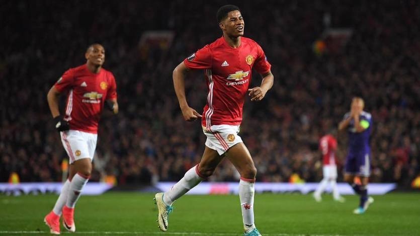 Marcus Rashford, autorul unui accident de maşină după a învins-o pe Burnley. Fotbalistul a intrat cu bolidul de 800.000 de euro într-un parapet