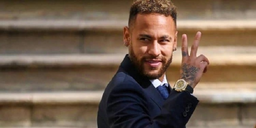 Neymar nu mai joacă de anul trecut, dar se ţine de farse! Gestul incredibil al starului brazilian