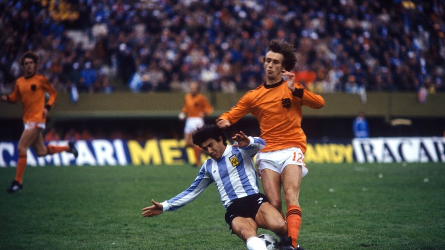 Doliu în fotbalul internaţional! Fostul campion mondial cu Argentina s-a stins din viaţă la 77 de ani