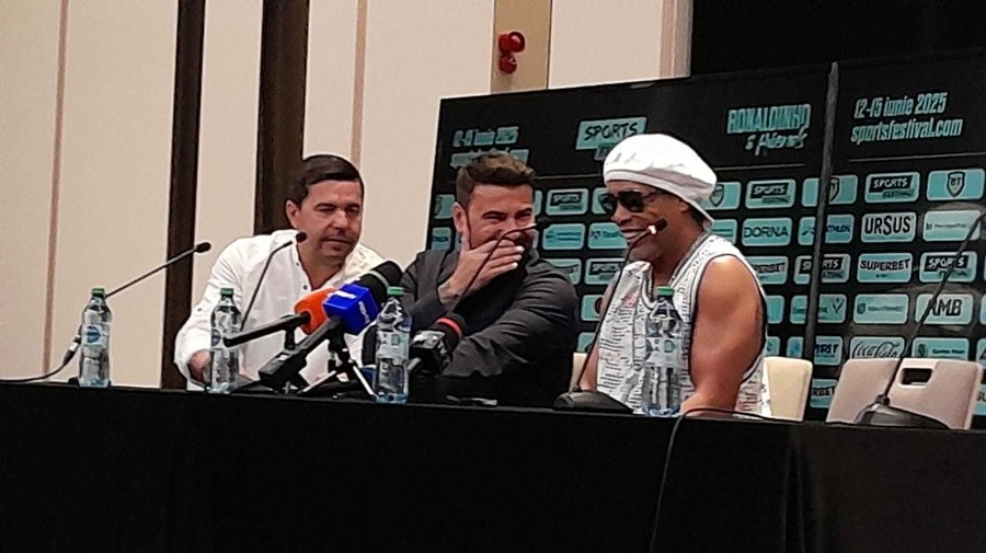 Ronaldinho, fermecat de România! Prima reacţie a „Vrăjitorului” după ce a ajuns la Cluj: „Sper să mă întorc într-o zi”