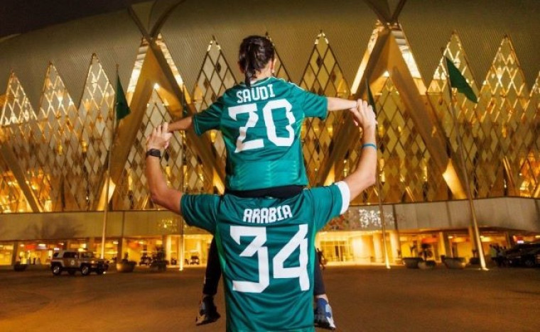 Fabulos! Unul dintre cei mai buni fundaşi stânga din lume a plecat în Arabia Saudită la doar 27 de ani

