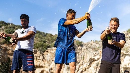 Constantin Popovici, locul 1 în prima etapă din noul sezon al Red Bull Cliff Diving