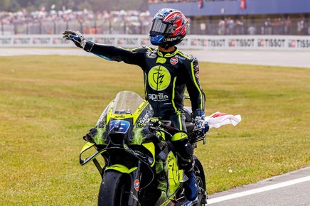 VIDEO | Ai Ogura a bifat în Olanda prima victorie a carierei la MotoGP