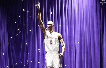 VIDEO | Superb! Statuia lui Kobe Bryant, dezvelită în Los Angeles