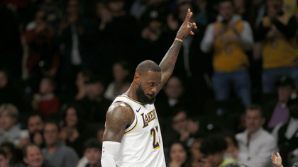 VIDEO | Nu e om! LeBron James, performanţă uluitoare în meciul cu Brooklyn Nets