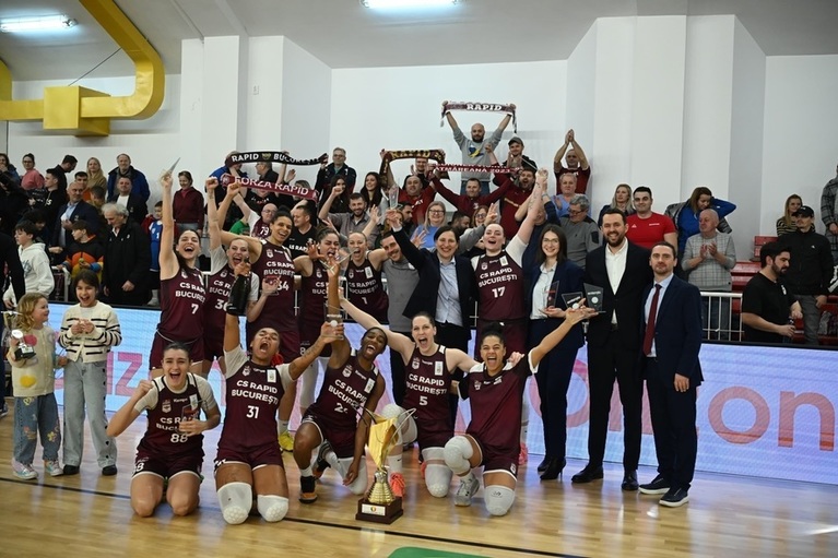Rapid Bucureşti a câştigat titlul la baschet feminin după 48 de ani