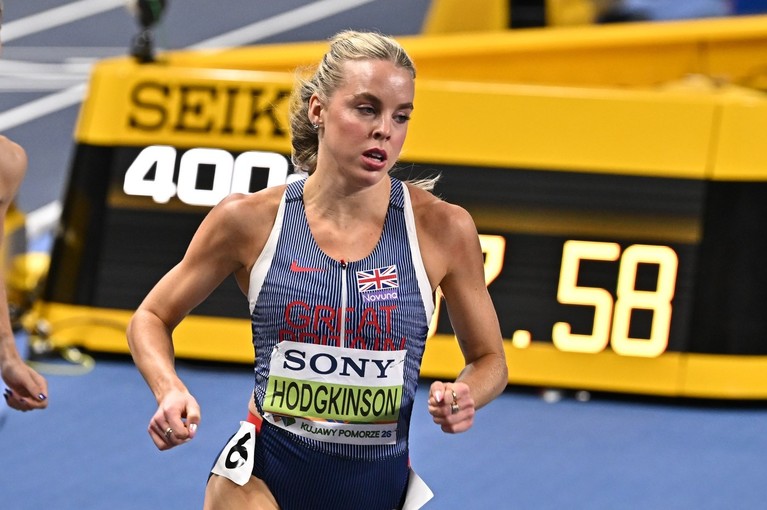 Campioana olimpică Keely Hodgkinson şi-a pierdut bagajele în drumul spre CM şi a fost nevoită să se antreneze cu pantofi de împrumut