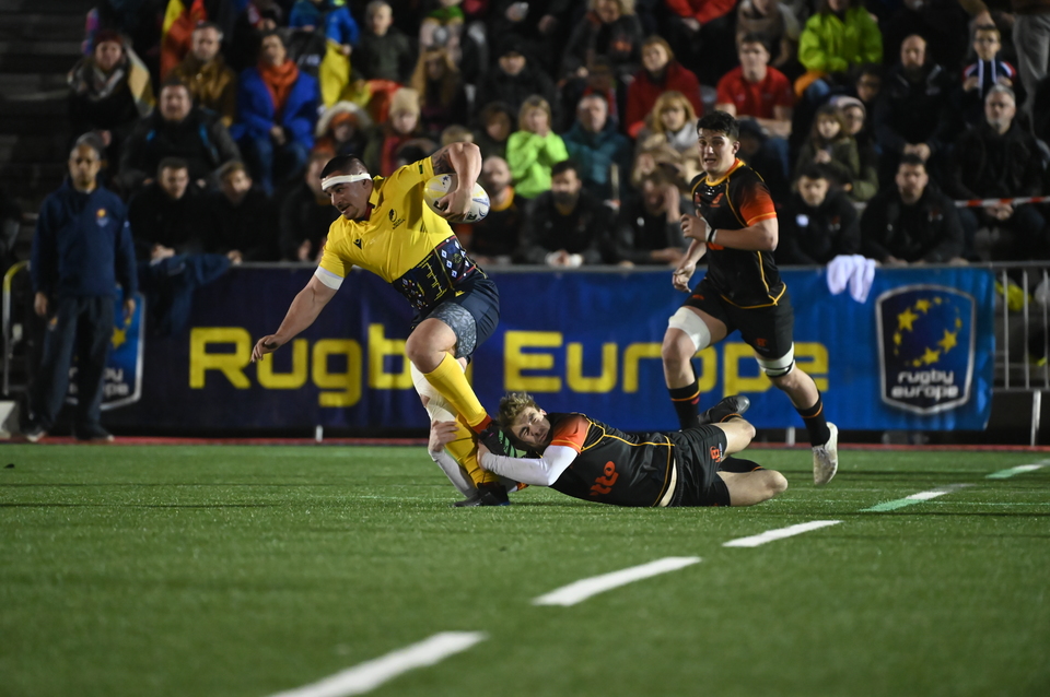 //i0.1616.ro/media/581/3142/38220/21015172/2/rugby-2.jpg
