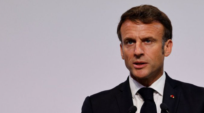 Emmanuel Macron va vizita luni naţionala de rugby a Franţei