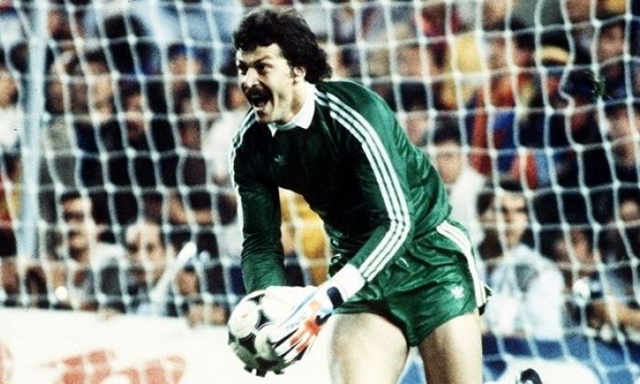 Helmuth Duckadam vine la Fotbal Look, vineri, de la 18:30, pe Look Plus! Povestea fabuloasă a câştigării CCE: "Valentin Ceauşescu ne-a spus că vom câştiga"
