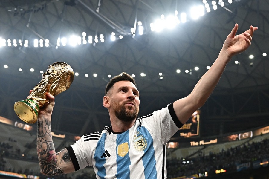 EDITORIAL | Leo Messi, pur şi simplu campion mondial. Povestea fotbalului a fost scrisă de cel mai bun 
