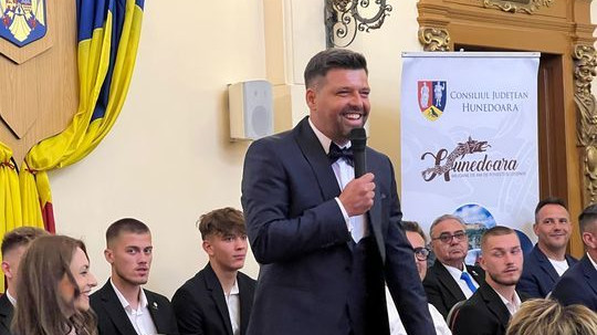 Florin Maxim a primit titlul de cetăţean de onoare al judeţului Hunedoara