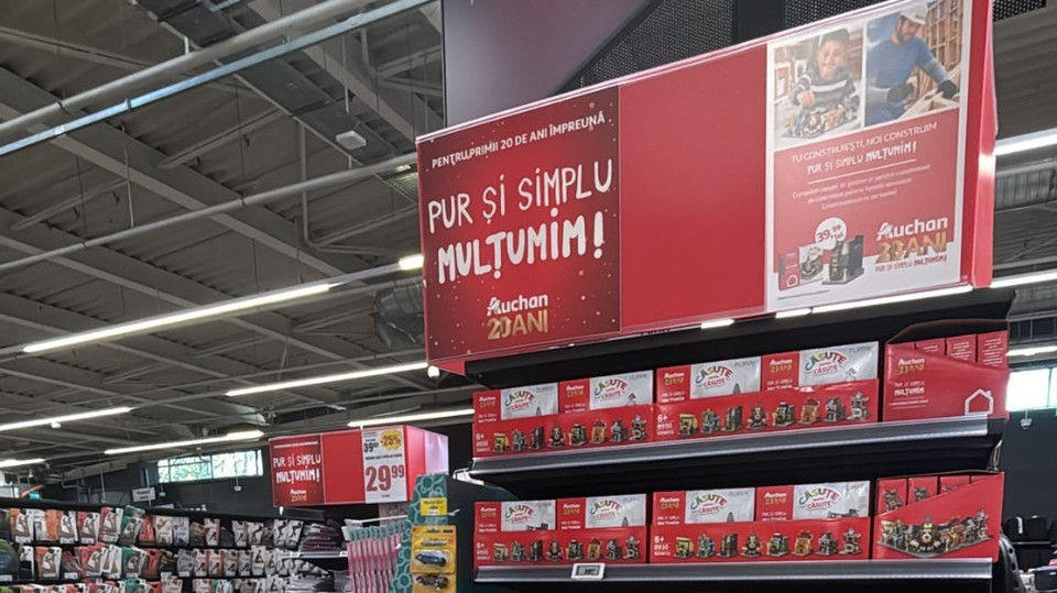//i0.1616.ro/media/581/3142/38224/22798157/4/casute-pentru-casute-auchan-20-de-ani.jpg