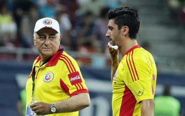 VIDEO: Pompiliu Popescu, "dădaca" Generaţiei de Aur. Episodul dezvăluit la Look Sport Live: "Am dormit cu el în pat. L-am schimbat de scutece, de maiou, de pijama"
