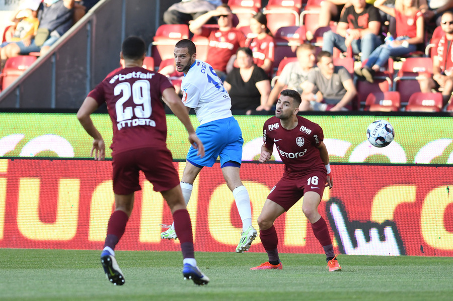 EXCLUSIV | CFR luptă pentru calificare în condiţii grele. ”În fotbal întâlneşti căldură, ploi şi gheaţă. Valoric sunt peste ei şi chiar dacă joacă în deplasare se vor calificat”
