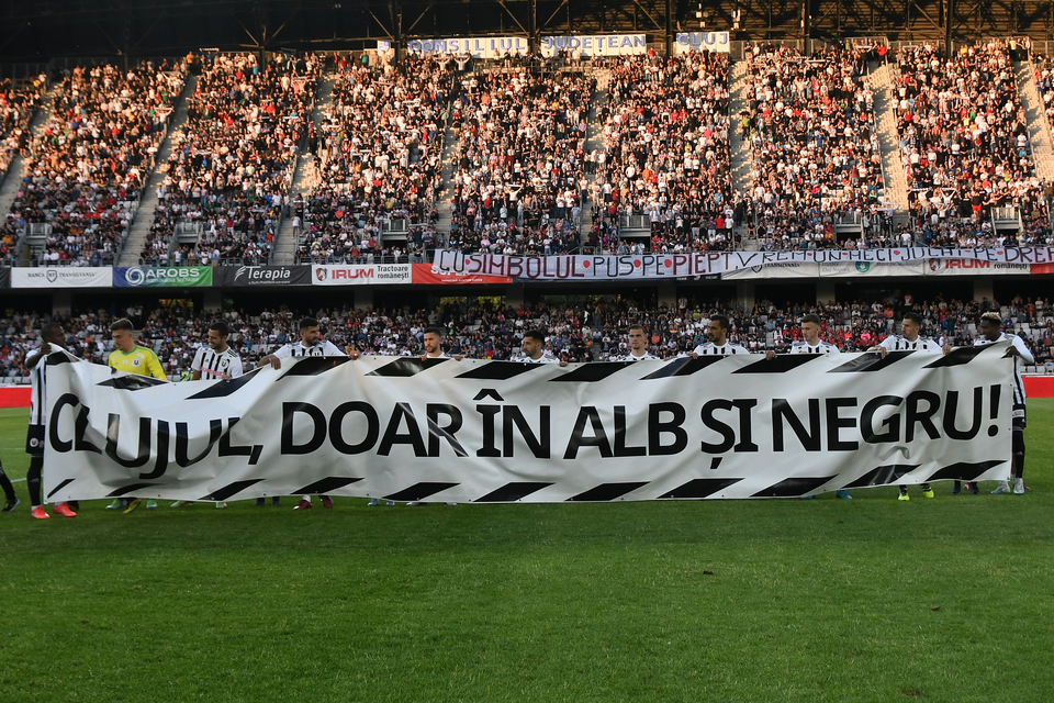 //i0.1616.ro/media/581/3142/38225/20714327/1/universitatea-cluj-dinamo-bucuresti-baraj-liga-1-casa-pariurilor-21-05-2022-1.jpg