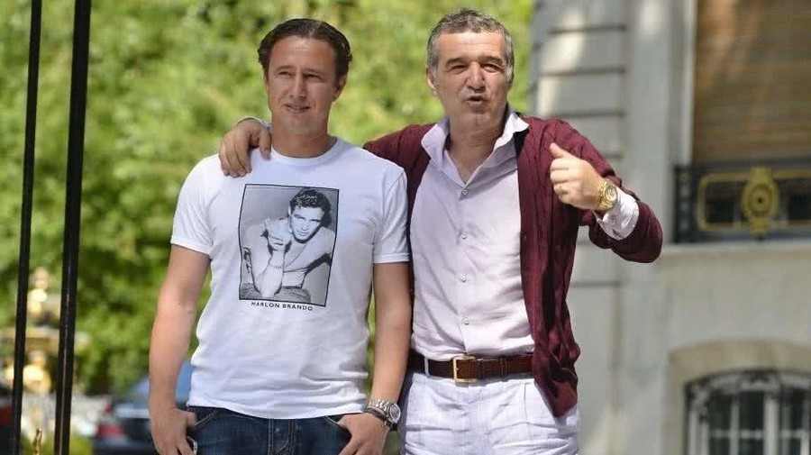 Mesajul lui Gigi Becali pentru Laurenţiu Reghecampf, după ce antrenorul a bătut palma cu Universitatea Craiova: ”Să nu mă mai întrebaţi niciodată de Anamaria Prodan!”