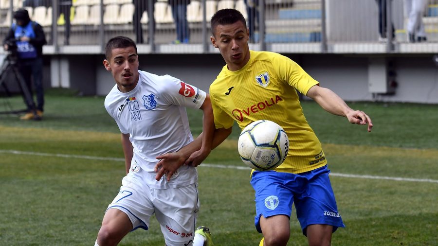 Transfer interesant pregătit de FCSB. Valeriu Argăseală negociează pentru un fundaş de mare perspectivă