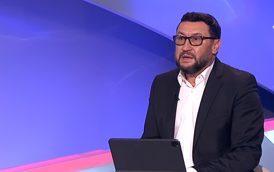 Transferul de la FCSB pe care Viorel Moldovan nu şi-l explică: ”S-au dat foarte mulţi bani pe el, dar nu ştiu nici ce poziţie joacă” ǀ EXCLUSIV
