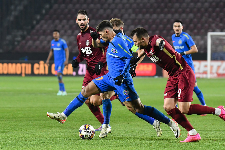 VIDEO ǀ CFR Cluj – FCSB 1-1! Lidera din Superligă putea să se desprindă de principala urmăritoare fără intervenţia controversată din partea VAR