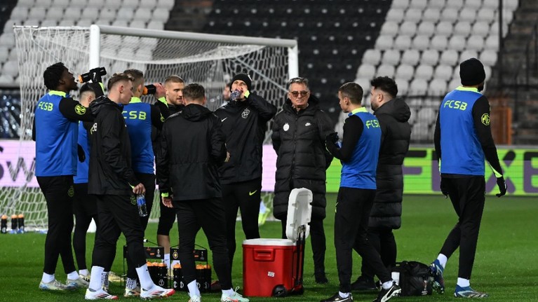 L-a făcut uitat pe Darius Olaru şi acum e faţă în faţă cu meciul carierei! Fotbalistul de la FCSB evidenţiat înaintea partidei cu PAOK: „Nu e un moft al patronului! E pentru echipă 100%” | VIDEO EXCLUSIV