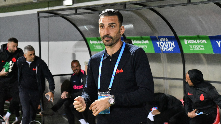 Acţionarul din Superligă propune un antrenor surpriză la FCSB în locul lui Charalambous: "Sincer!"