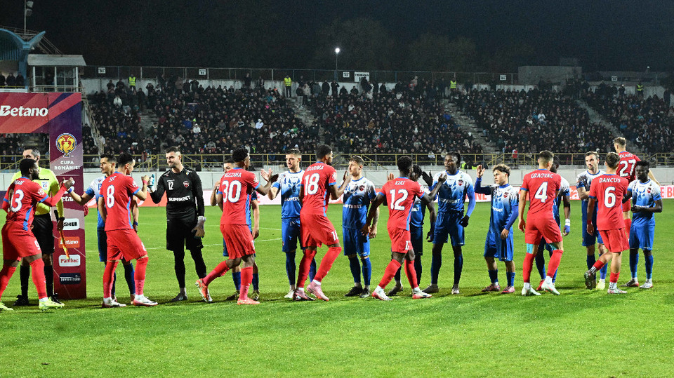 //i0.1616.ro/media/581/3142/38227/22218944/1/gloria-bistrita-fcsb-cupa-romaniei-betano-29-10-2025.jpg