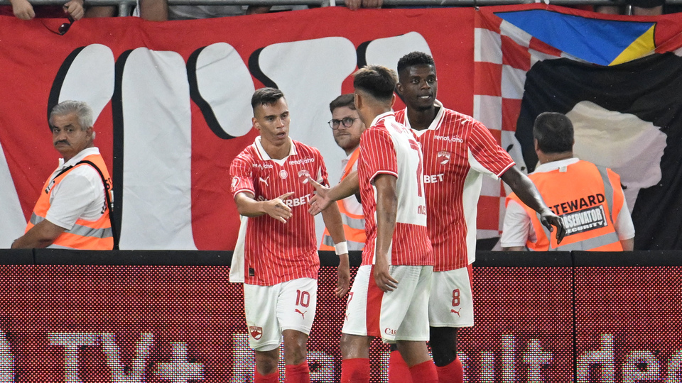 //i0.1616.ro/media/581/3142/38227/22507006/1/dinamo-bucuresti-fc-botosani-superliga-superbet-21-07-2025.jpg