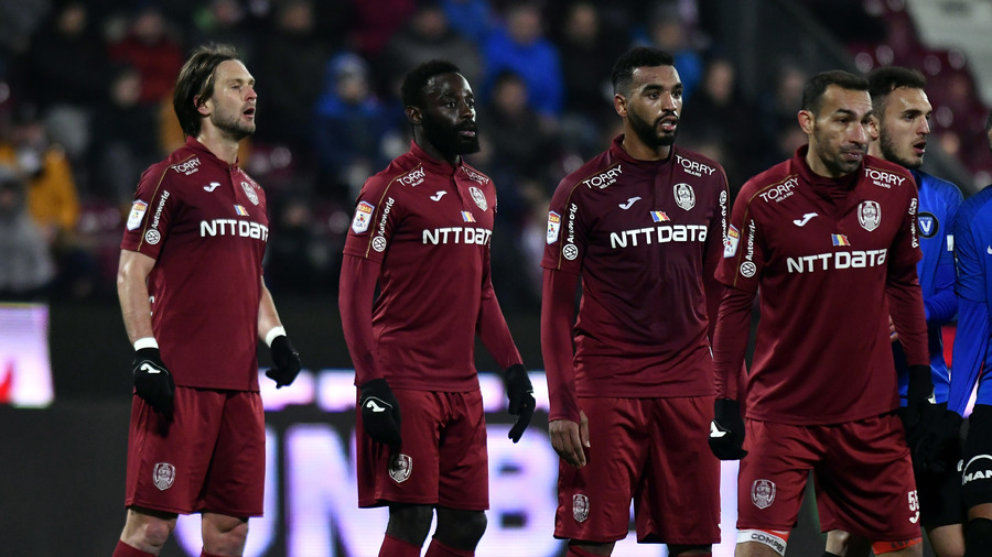 Victorie fără să forţeze. CFR - Gaz Metan 2-0. Deac şi Djokovic fac meciul uşor pentru Petrescu. Boli a văzut direct cartonaşul roşu