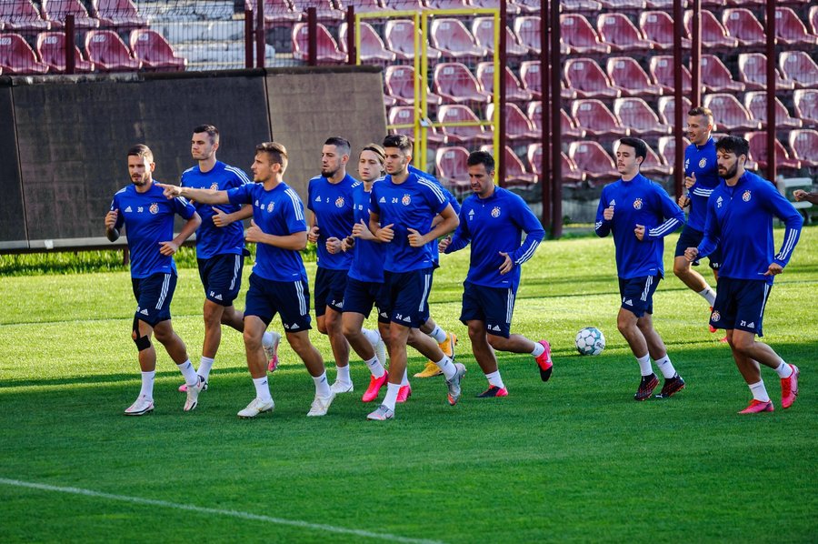 EXCLUSIV | Incidente la Cluj, înainte de CFR - Dinamo Zagreb. Jucătorii campioanei Croaţiei, treziţi în toiul nopţii. Ultraşii croaţi vin în oraş să le facă dreptate!