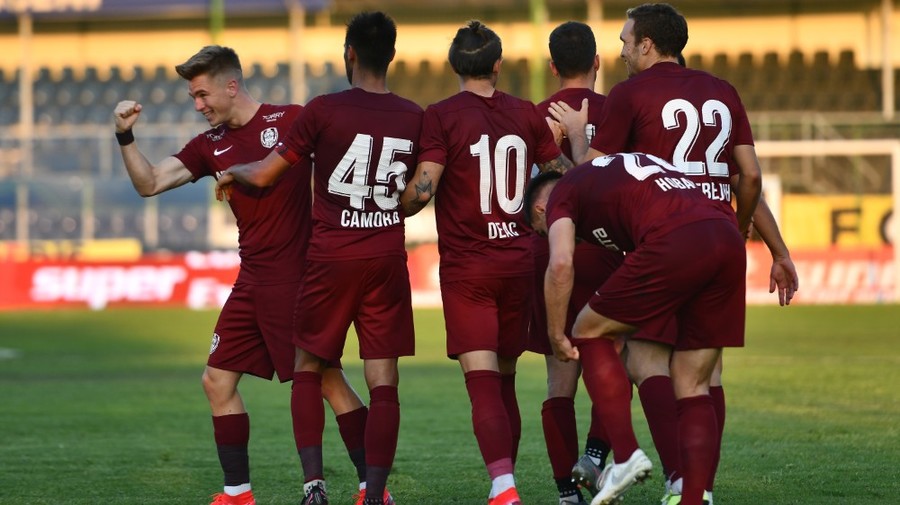 Critici severe primite de CFR Cluj: ”Au fost aduşi jucători care nu pot să facă diferenţa!”. Marele minus al campioanei