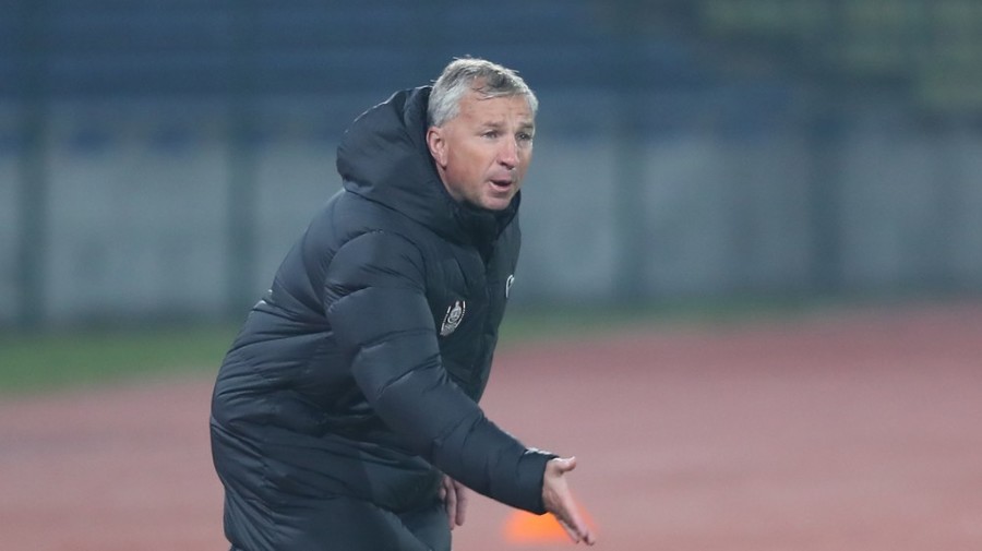 Mesajul de adio postat de cei de la CFR Cluj pentru Dan Petrescu. ”Dorim să îi mulţumim pentru toate perfomanţele realizate împreună în aceşti trei ani”