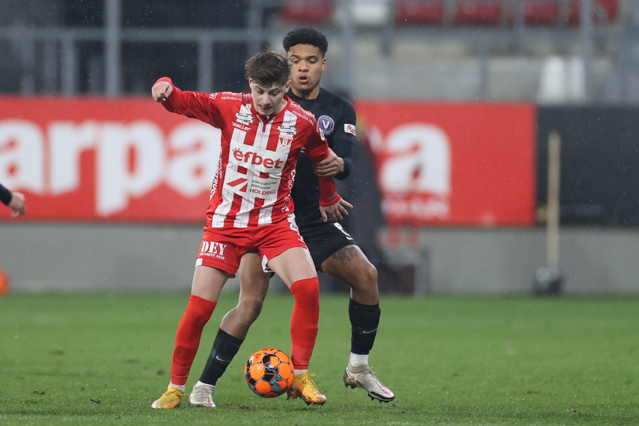 CFR Cluj a ajuns la un acord cu UTA, pentru transferul lui Alexandru Oroian