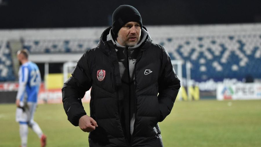 Edi Iordănescu a scos la iveală problemele din jocul echipei sale. ”M-au deranjat în prima repriză fragmentările. Toată lumea vrea să vadă un joc spectaculos, estetic, cu intensitate. Nu-i normal”