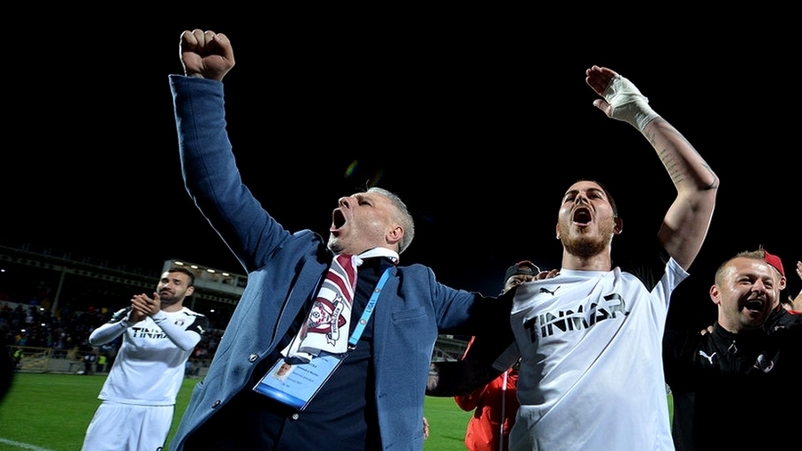 Marius Şumudică a vorbit despre transferul lui Denis Alibec la CFR. ”Mie îmi place de el, e un jucător care face diferenţa”